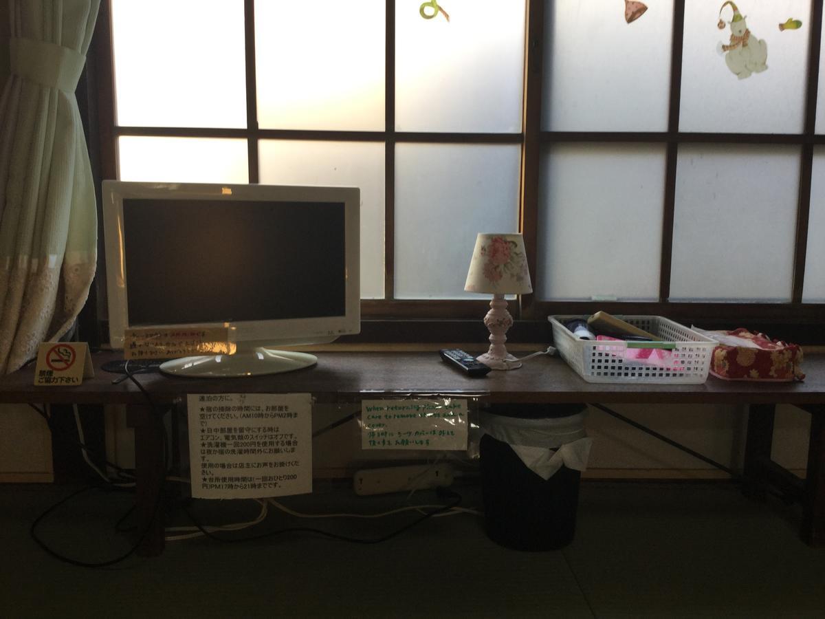 Oyajino Umi Bed and Breakfast Naoshima Buitenkant foto