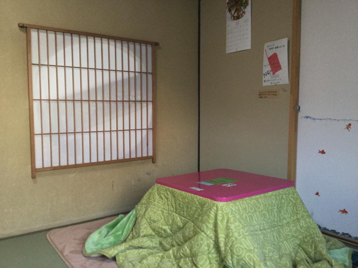 Oyajino Umi Bed and Breakfast Naoshima Buitenkant foto