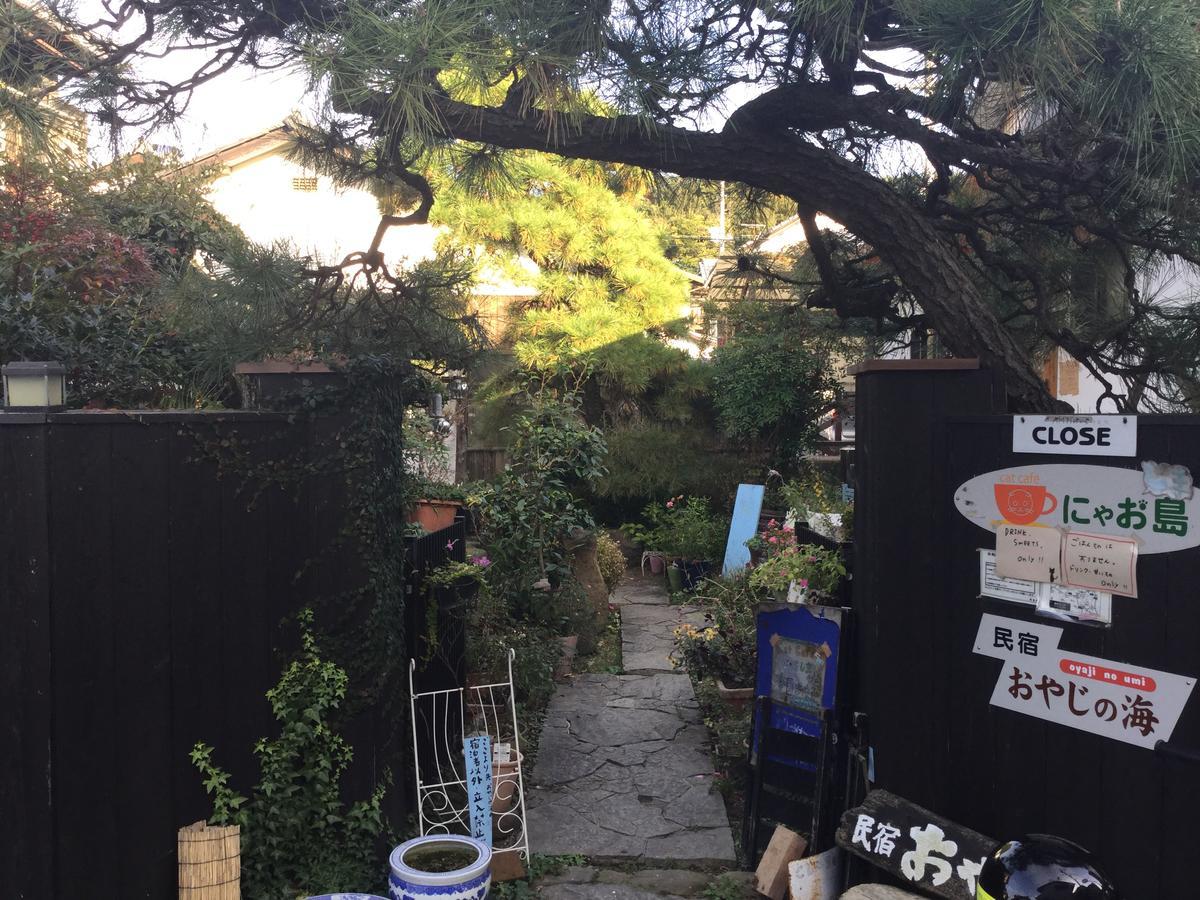 Oyajino Umi Bed and Breakfast Naoshima Buitenkant foto