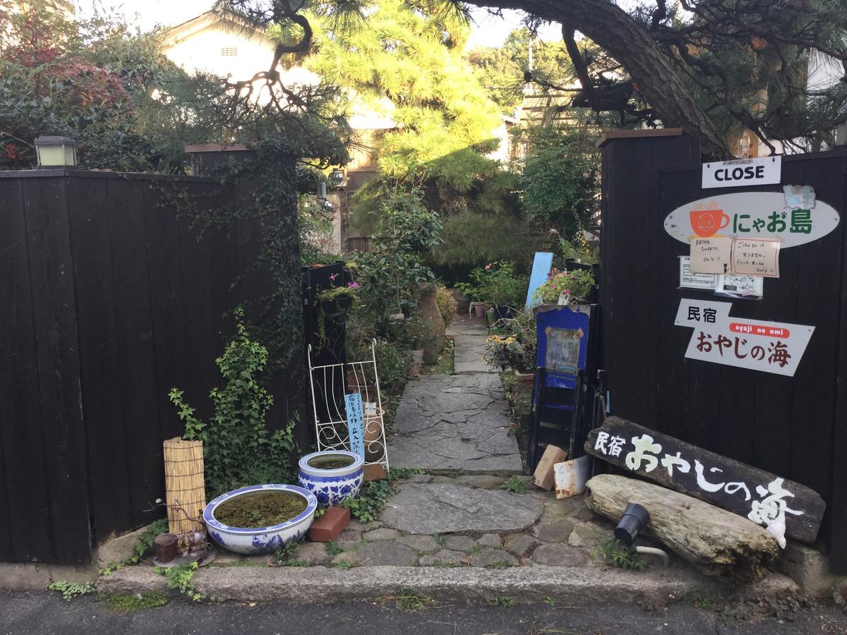 Oyajino Umi Bed and Breakfast Naoshima Buitenkant foto